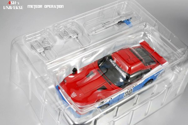 More Transformers New Masterpiece MP 19 Smokescreen Unboxing Up Close And Personal Image  (4 of 41)